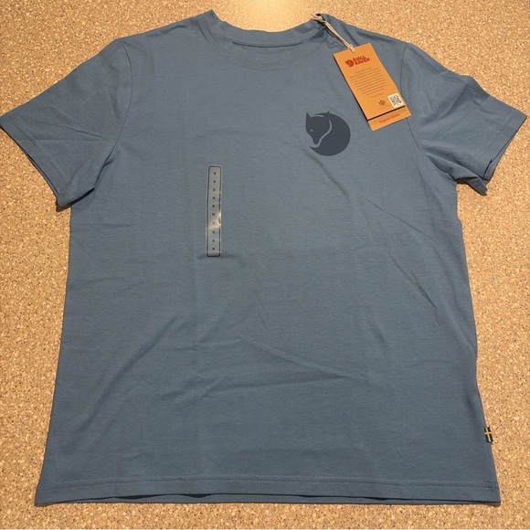 Fjallraven Tops - NWT Fjallraven Fox Boxy Logo Tee T-Shirt Organic Cotton Dawn Blue Women’s Small